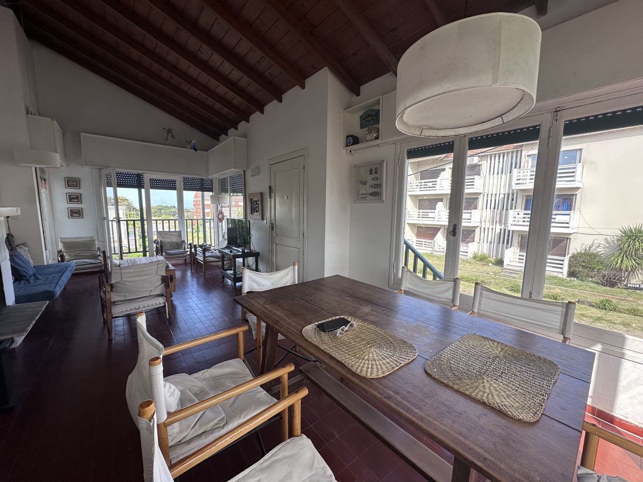 CASA FRENTE A LA PLAYA EN PINAMAR 