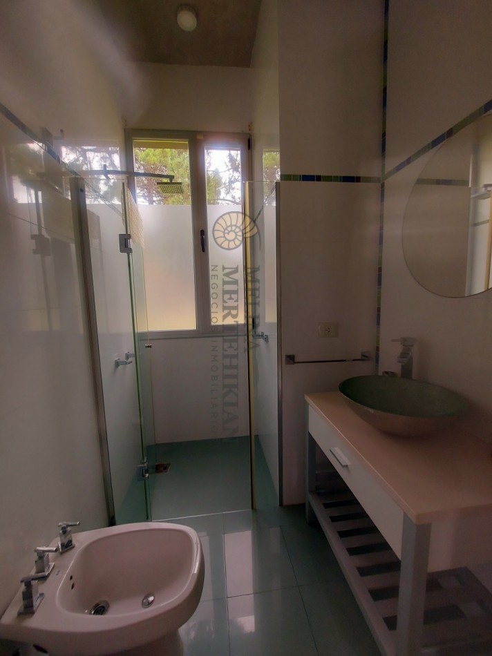 CASA CON PILETA EN CARILO