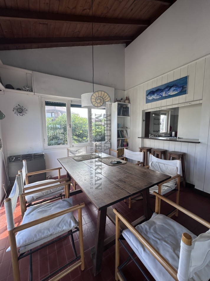 CASA FRENTE A LA PLAYA EN PINAMAR 