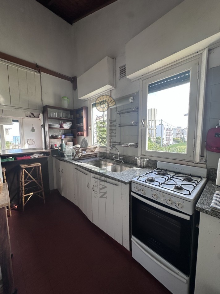 CASA FRENTE A LA PLAYA EN PINAMAR 