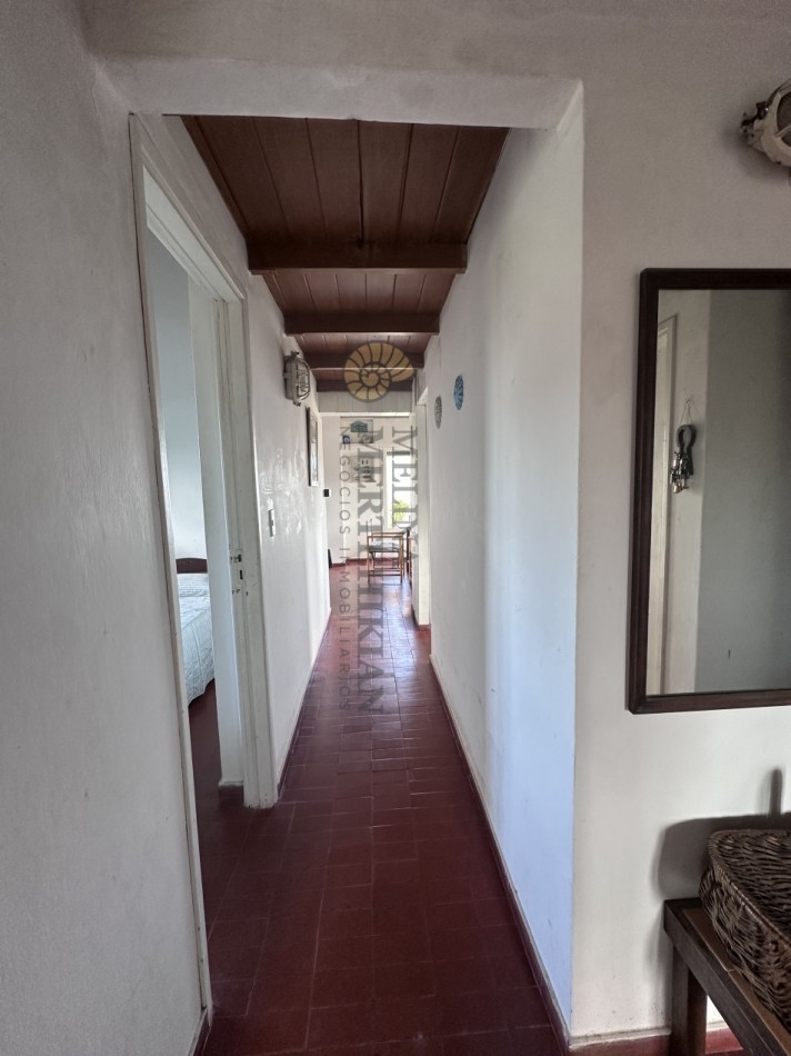 CASA FRENTE A LA PLAYA EN PINAMAR 