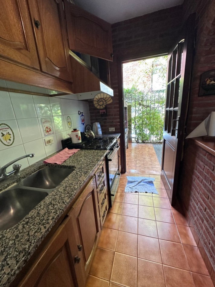 TRIPLEX EN PINAMAR CON COCHERA 