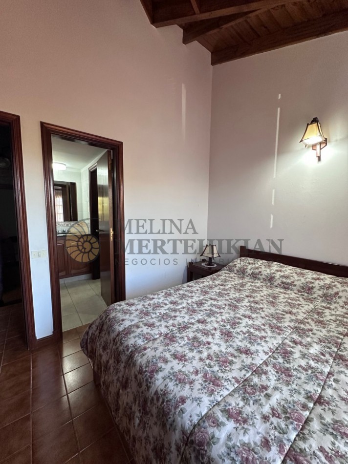 TRIPLEX EN PINAMAR CON COCHERA 