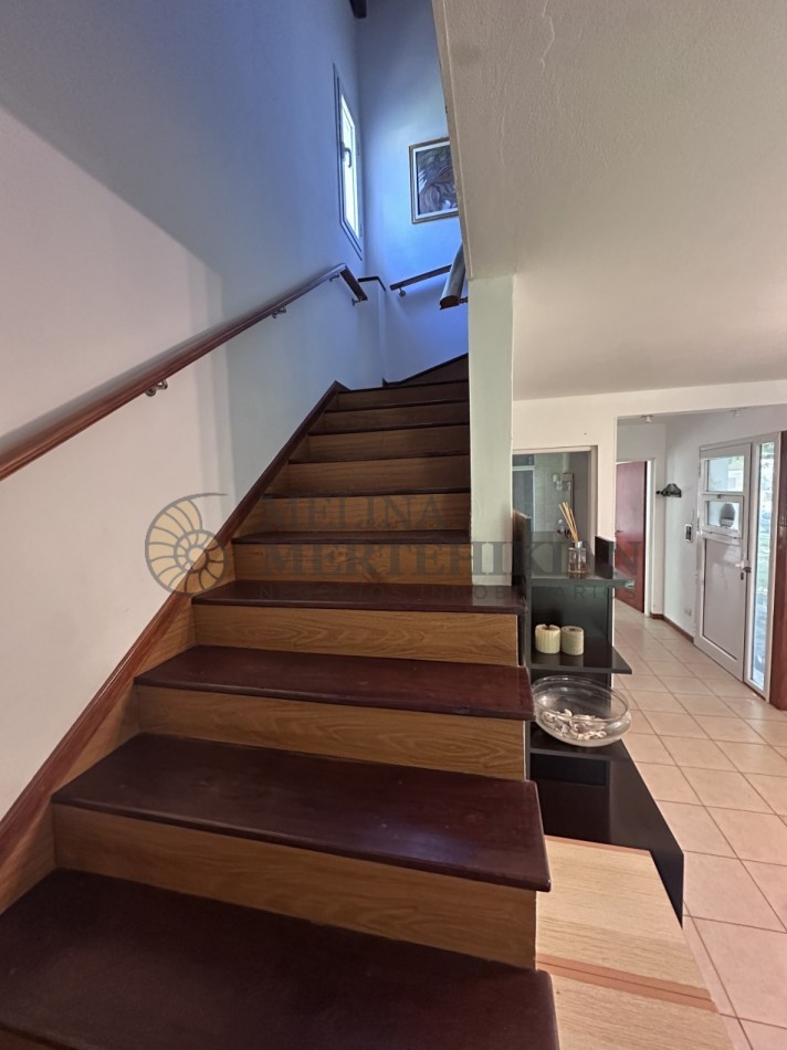 CASA EN PINAMAR NORTE PARA 8