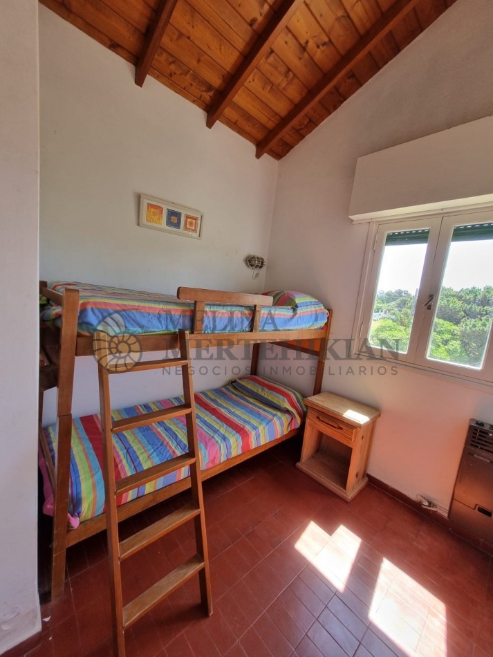 CASA FRENTE A LA PLAYA EN PINAMAR 