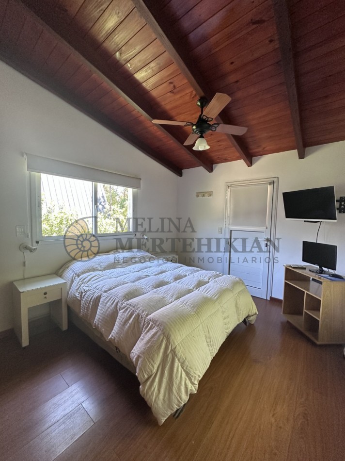 CASA EN PINAMAR NORTE PARA 8