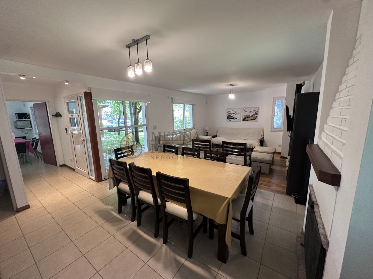 CASA EN PINAMAR NORTE PARA 8