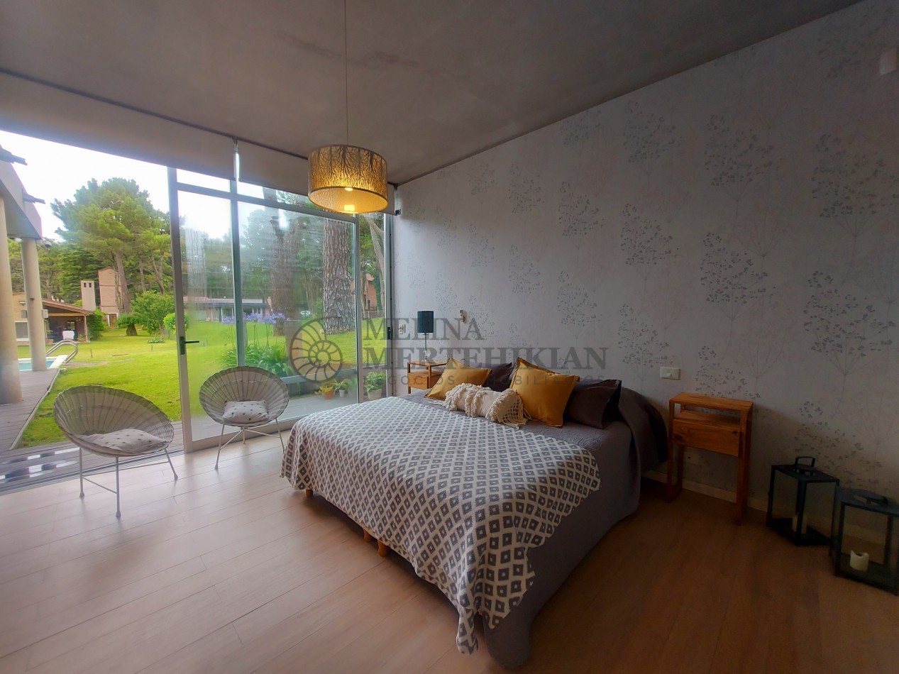 CASA CON PILETA EN CARILO